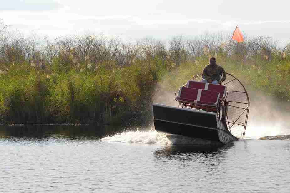 airboat-action